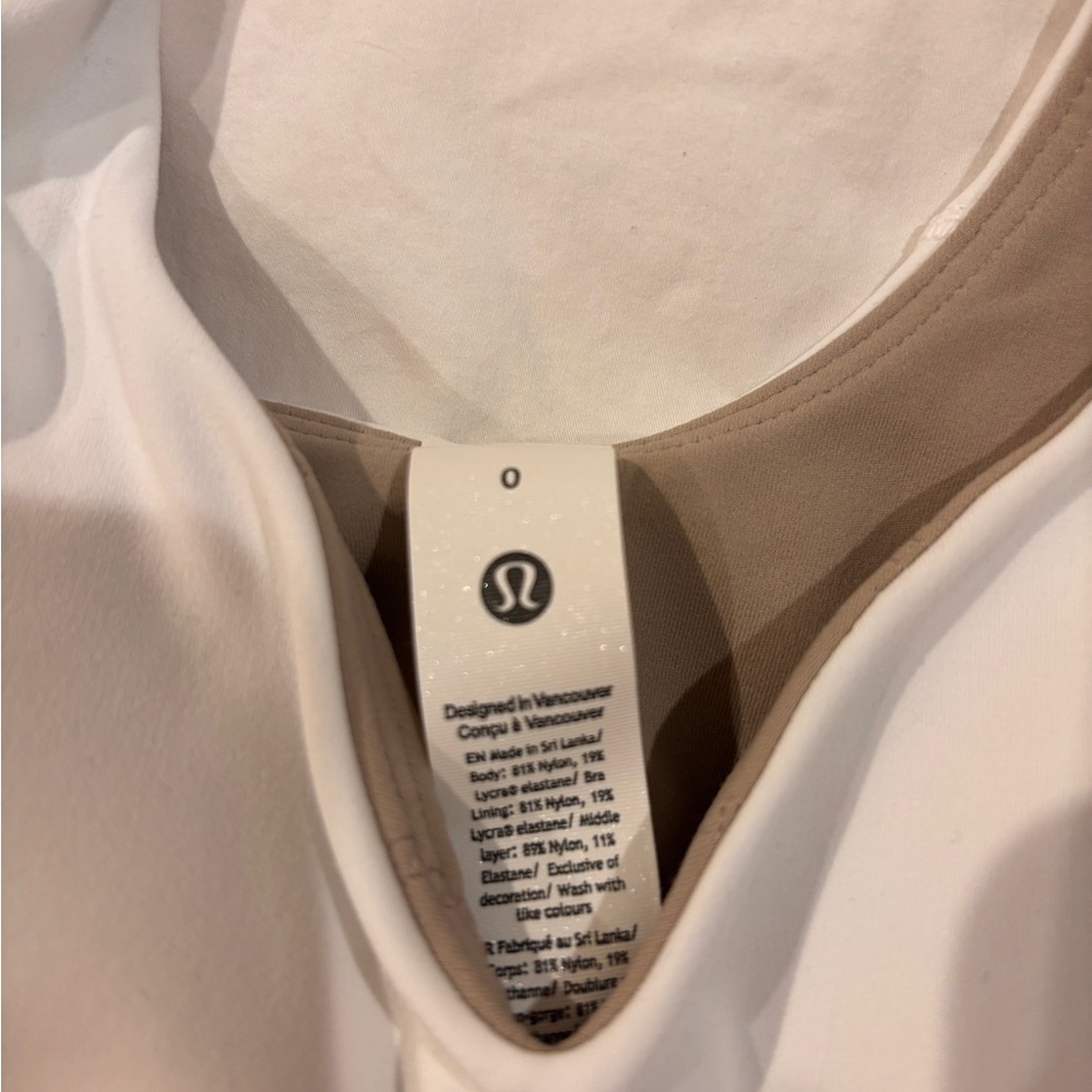 Lululemon - Picture 5 of 6